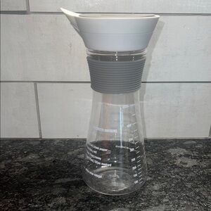 Pampered Chef salad dressing  Carafe with White Lid Recipe included on jar.